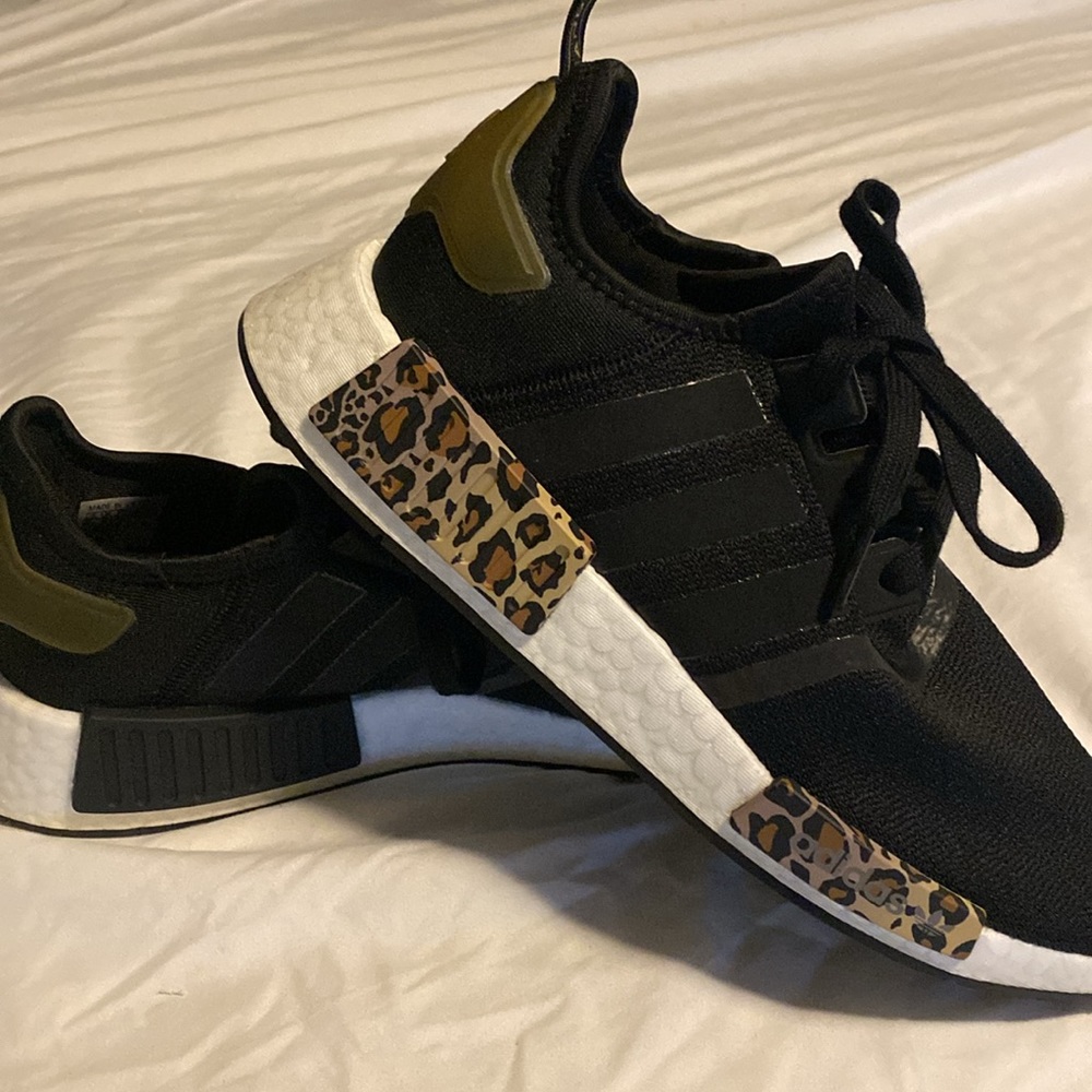 NEW Adidas tennis shoes size 9 1/2 - Picture 4 of 4